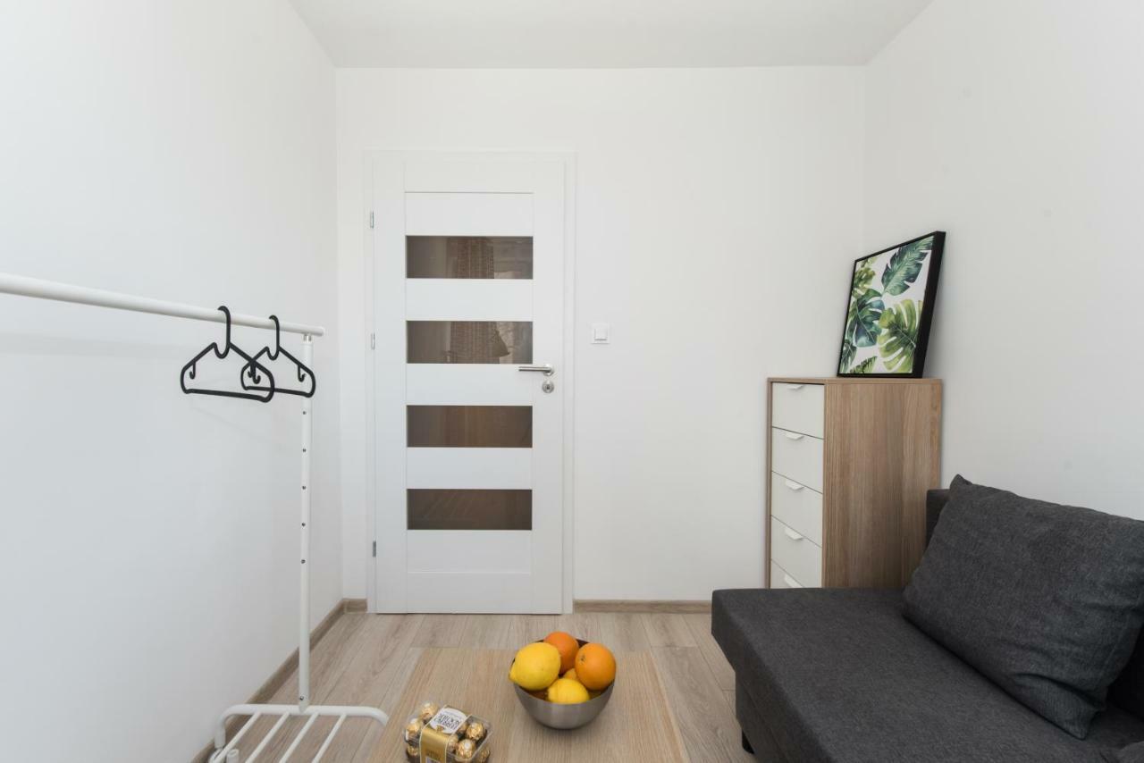Superapart Luzycka 10 * Warszawa